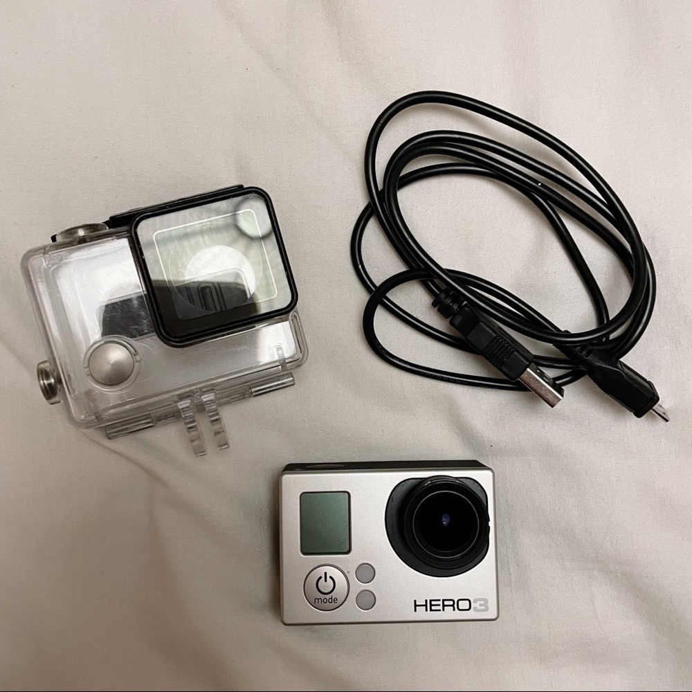 GoPro Hero 3 Silver Edition with Waterproof Housing and Charging Cable